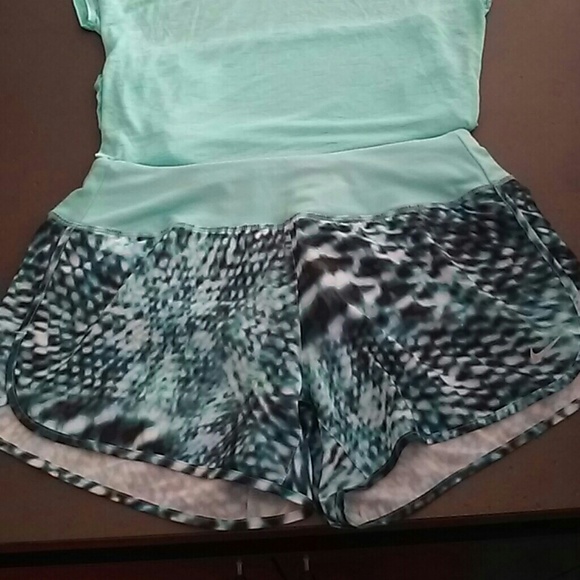 Nike set - Picture 3 of 3