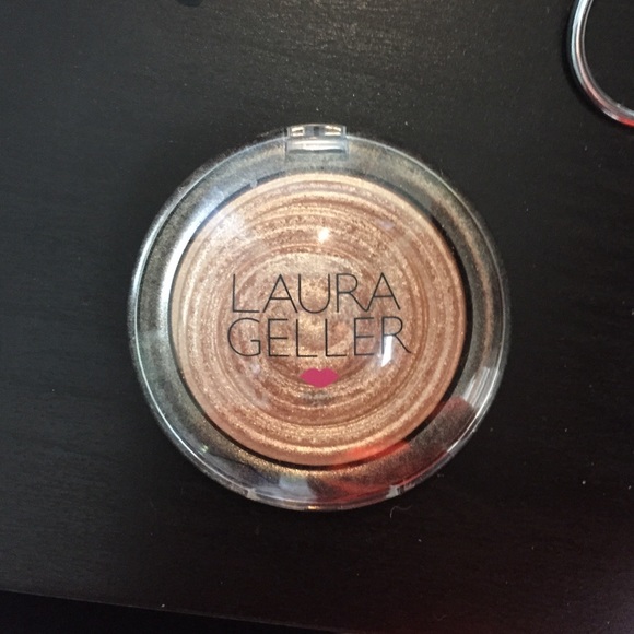 Gilded honey highlighter from laura geller
