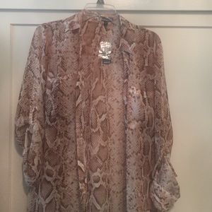 *reserved*  Collar shirt and black shirt