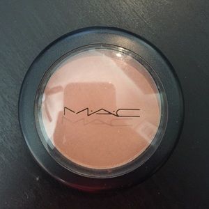 Limited addition Mac blush in cheek pollen