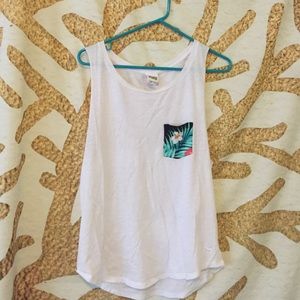 SALE: PINK workout tank