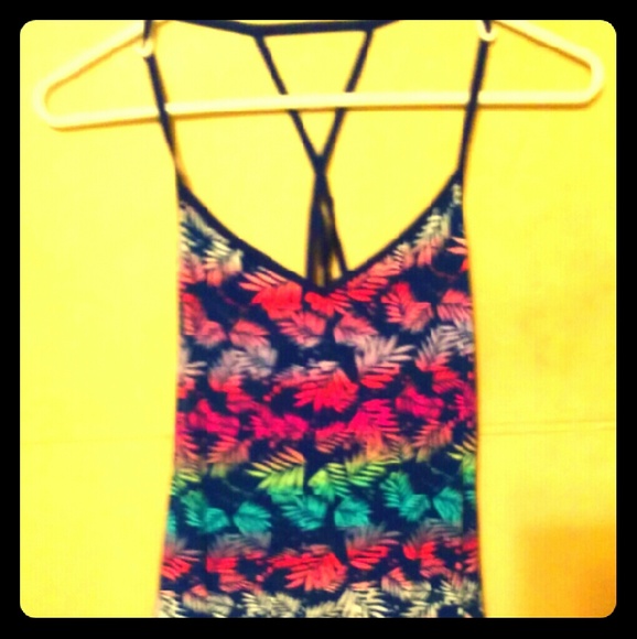 Aeropostale v neck