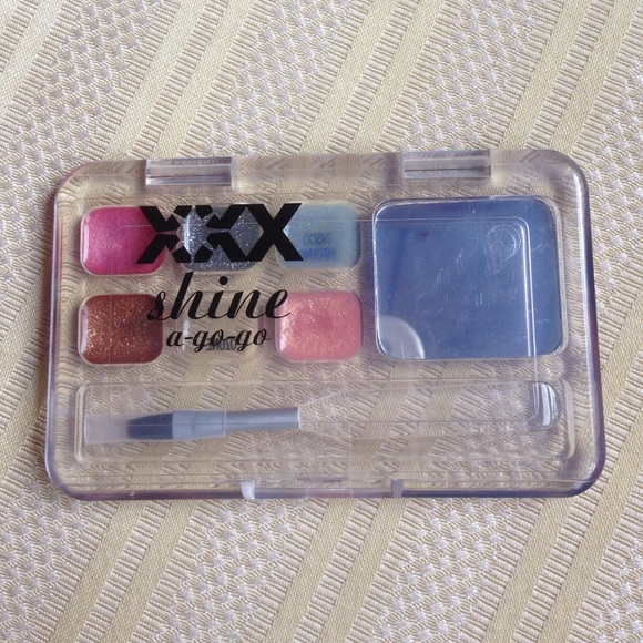 XXX Shine a-go-go