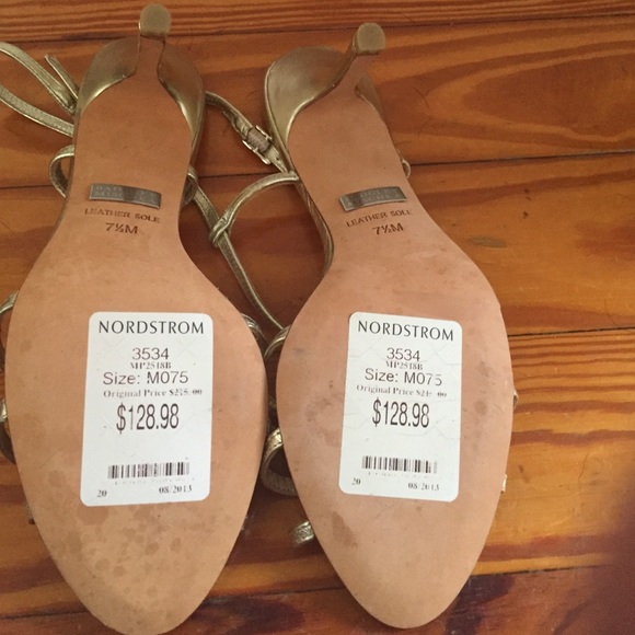 Badgley Mischka Gold sandals - Picture 3 of 4