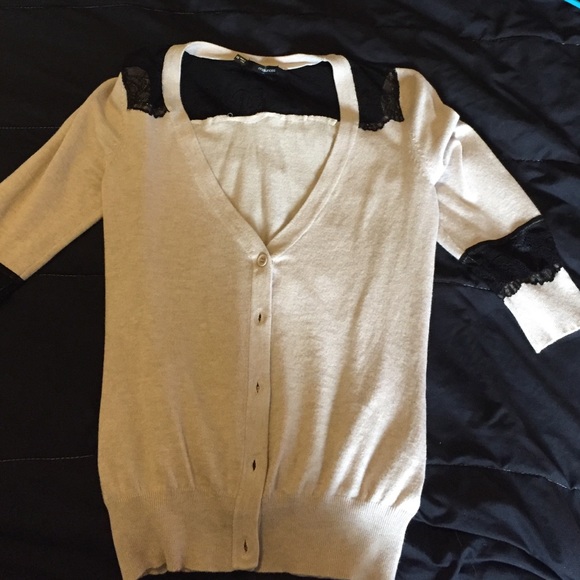 Cream and black lace top! - Picture 4 of 4