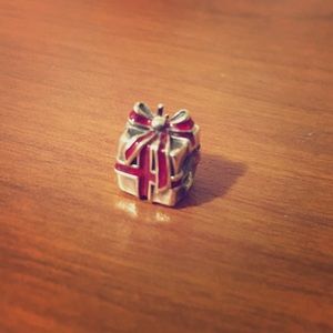 Pandora charm "Present silver charm w/ red enamel"