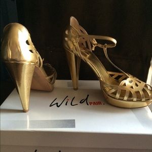 Gold shoes