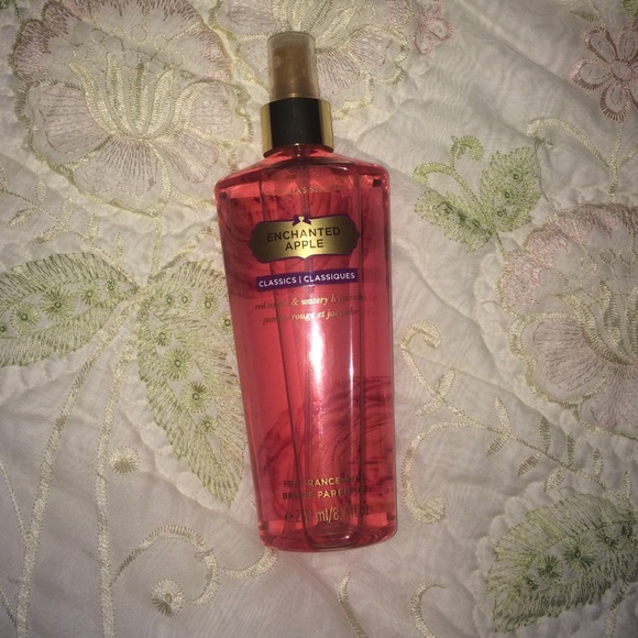 Victoria Secret Enchanted Apple Body Spray