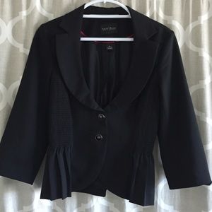 Black 3/4 sleeve blazer