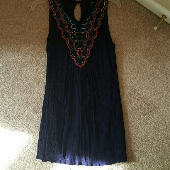 Adorable summer dress. Navy with coral detail - Picture 3 of 4
