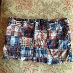 Gently used mini skirt!! Very cute