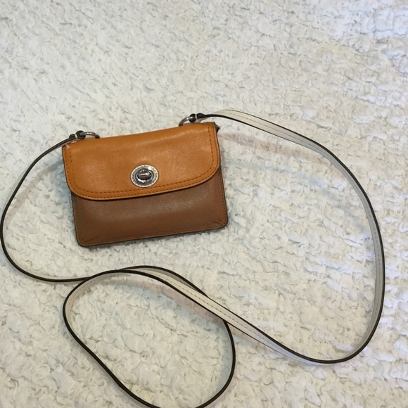 coach cross body wallet