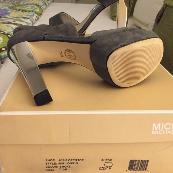 MICHAEL KORS - Picture 3 of 4