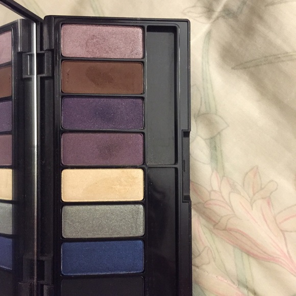 Kay Von D eye shadow palette
