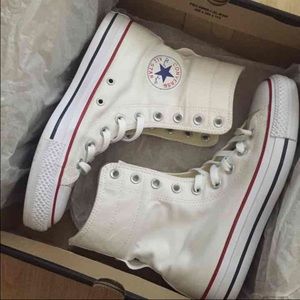 NEW IN BOX White High Top Converse Chuck Taylors