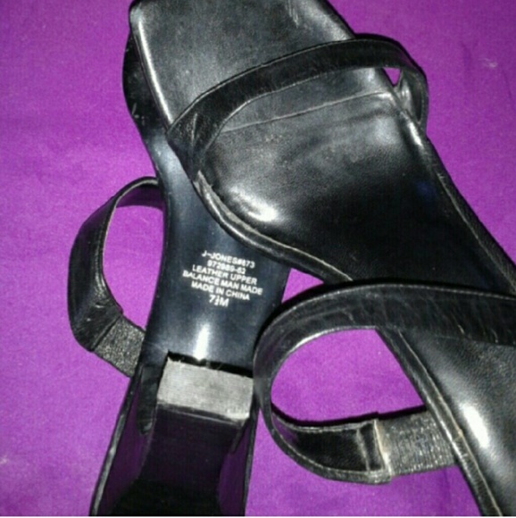 Cathy Jean Leather Banded Heels - Picture 2 of 4