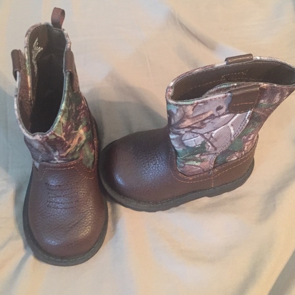 Camouflage cowboy boots