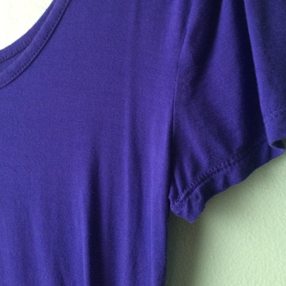 FORM FITTING BLOUSE - Picture 3 of 3