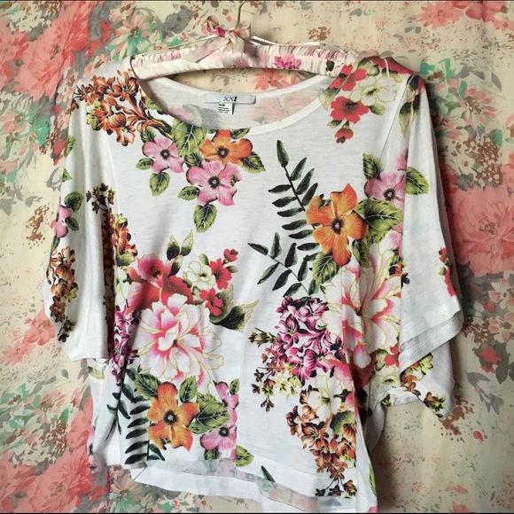 Forever 21 Flowy Floral Top