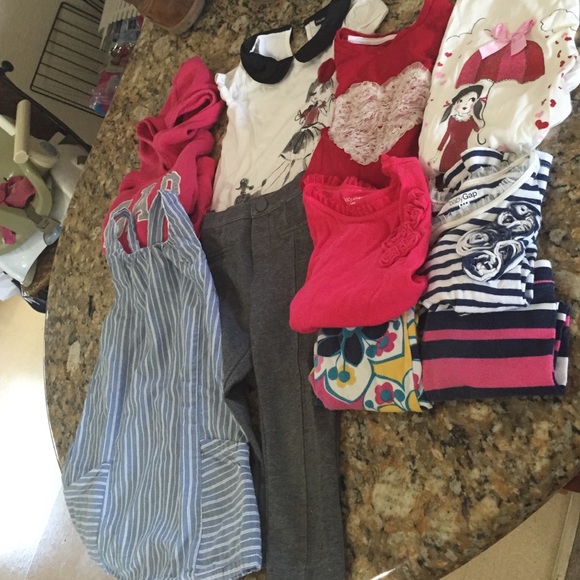 Size 2t Baby Gap clothes