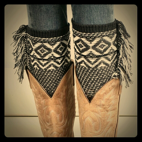 BLACK AND WHITE FRINGE BOOT SOCKS CUFFS
