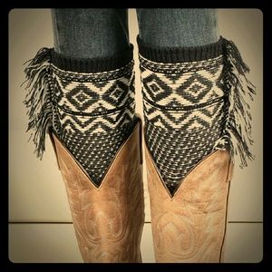 BLACK AND WHITE FRINGE BOOT SOCKS CUFFS