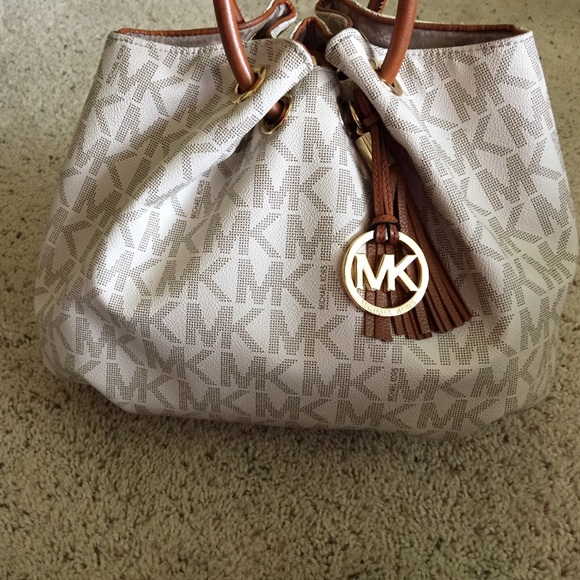 Michael kors purse