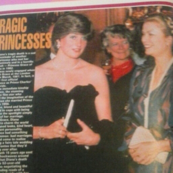 Star Magazine Tribute To Diane Sept 16,1997 - Picture 4 of 4