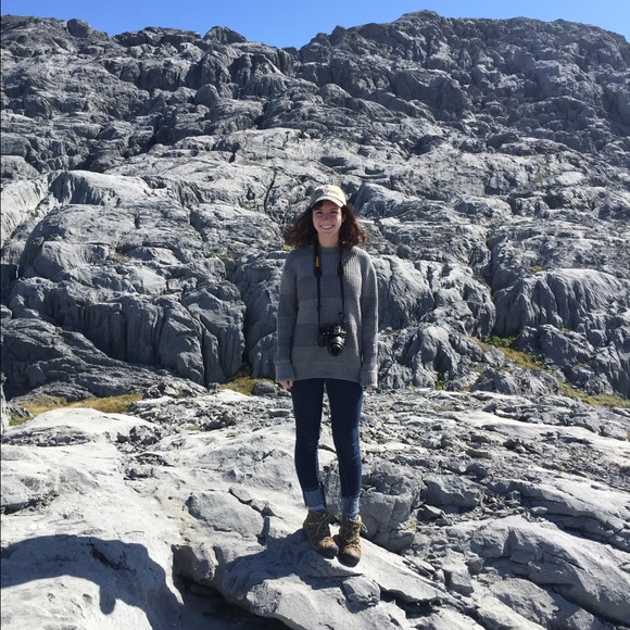 Meet your Posher, Abby