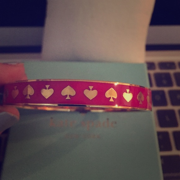 Kate spade hot pink bangle gold spades ❤️❤️❤️❤️❤️ - Picture 2 of 3