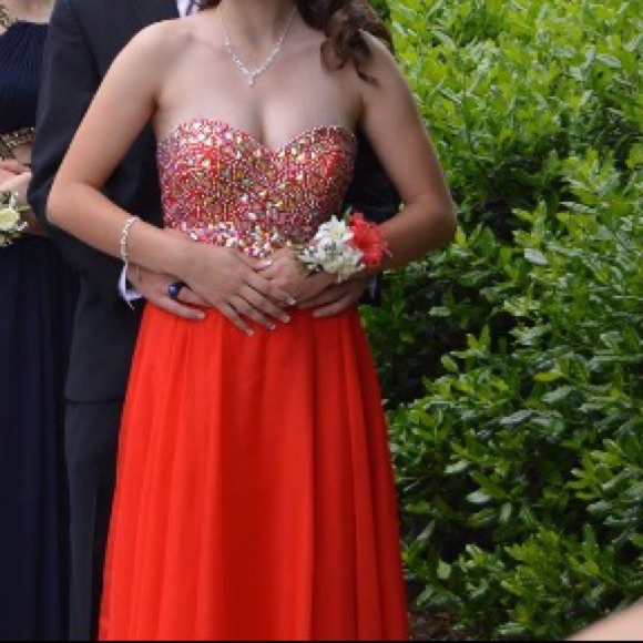 Beautiful Prom Dress - Picture 1 of 4