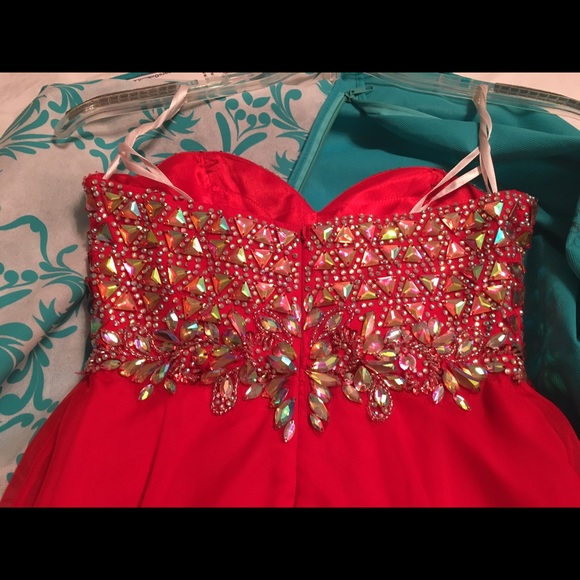 Beautiful Prom Dress - Picture 4 of 4