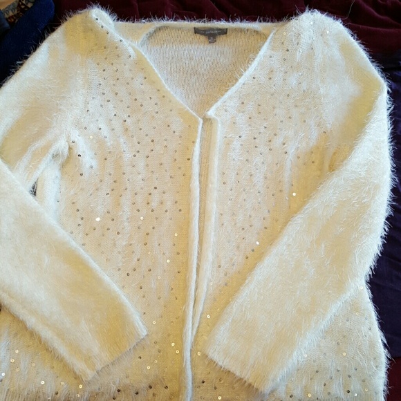 White sweater xl