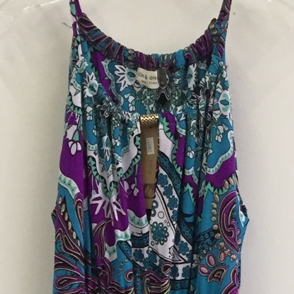 Dress - Picture 2 of 2