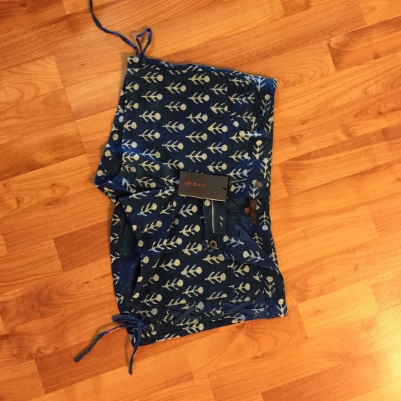 Yhoss women's shorts - Picture 1 of 4