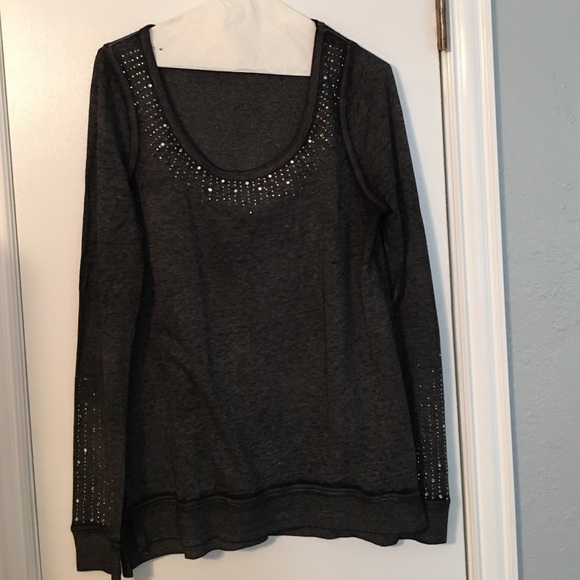 🚫SOLD🚫 Grey studded long sleeve top