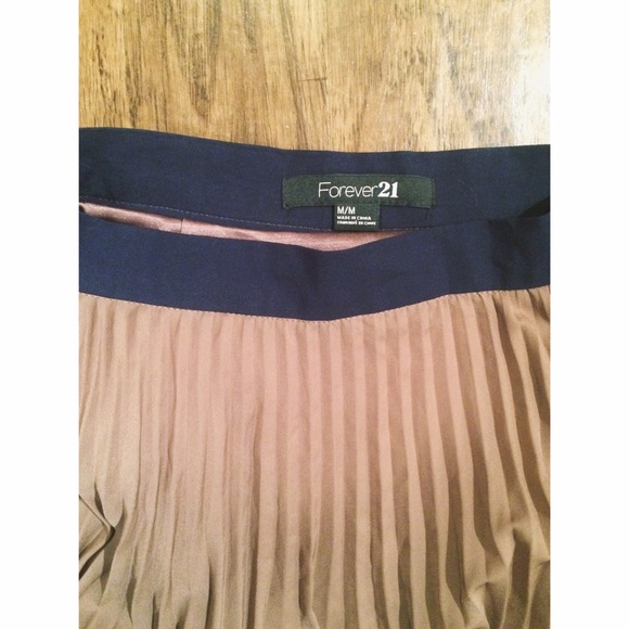 SOLD - Picture 3 of 4