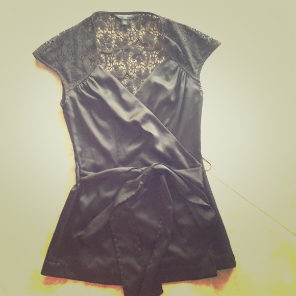 BR lace tie top