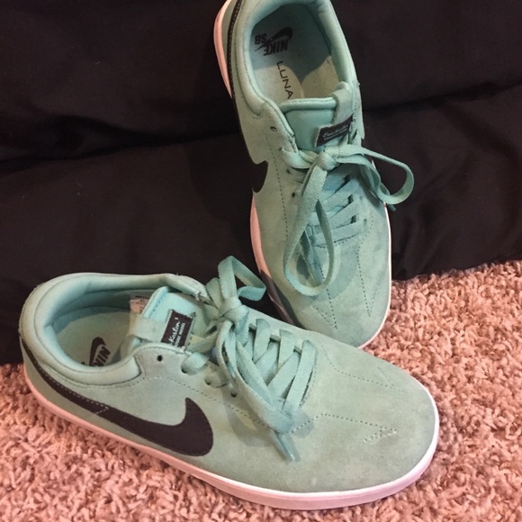 Mint green Nike Lunarlon Eric Koston sneakers.