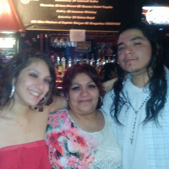 Meet your Posher, Julia - Picture 1 of 1