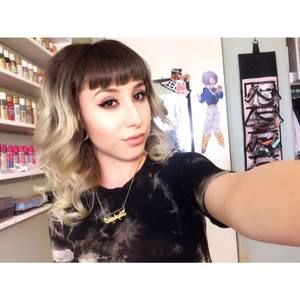 Meet your Posher, Stephanie