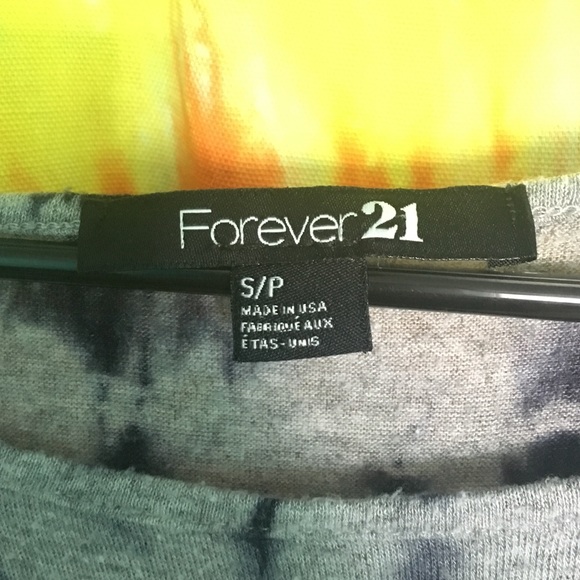 tie dye top 💘 - Picture 2 of 2