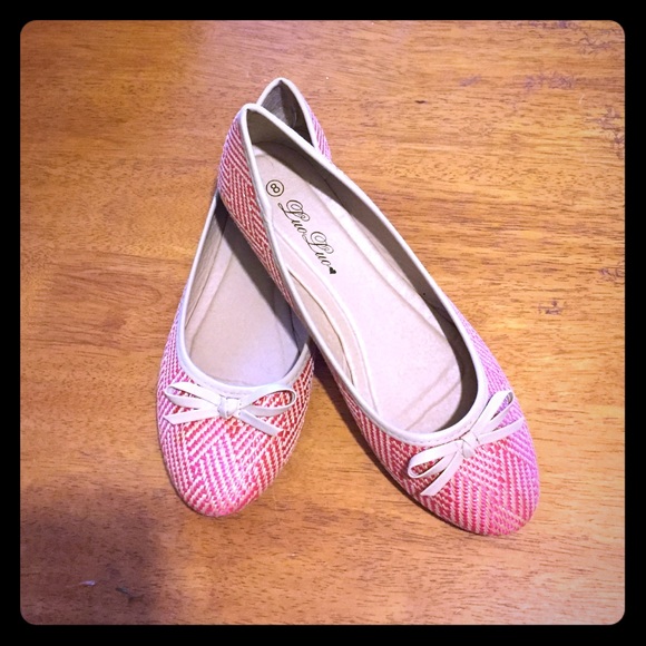 Luo Luo Flats - Picture 1 of 2