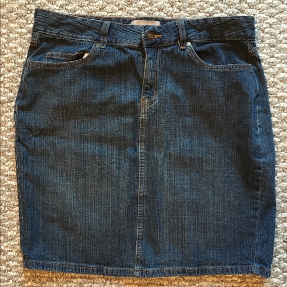 Dresses & Skirts - Cute jean skirt