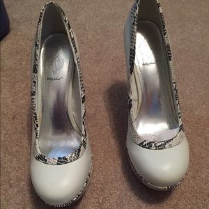 Brand new Baby Phat heels size 10