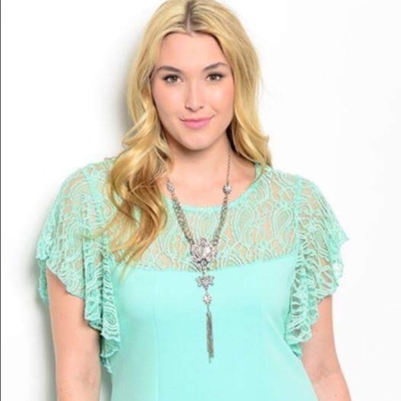 Tops - Beautiful lace top!