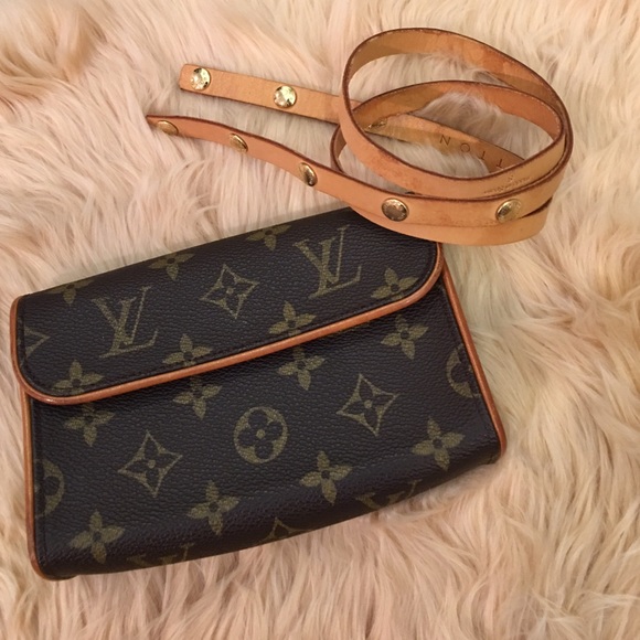 Louis Vuitton Handbags - 💥SALE💥 LV Monogram Florentine Waist Bag