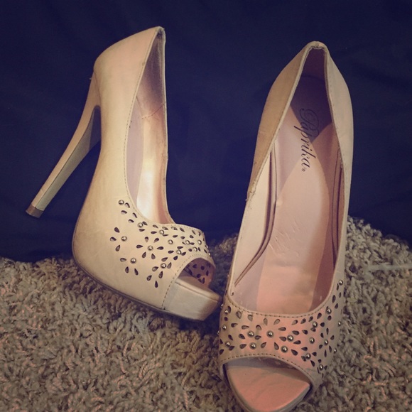 Paprika light pink heels. Offers welcome