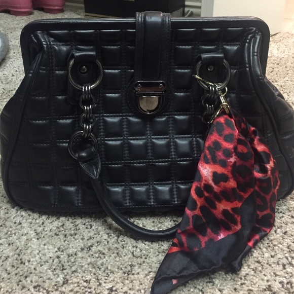 Express handbag with scarf