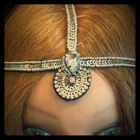 Silver color stone middle Headband - Picture 1 of 2